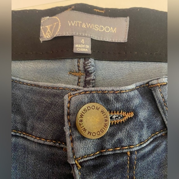 Wit & Wisdom Woman’s Jeans Size 4 NWOT - Picture 3 of 6